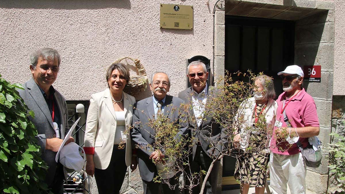 Yazar, şair ve sanatçılar ölümsüzleştirildi