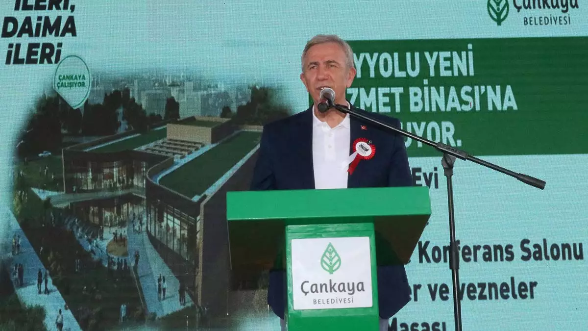 Hizmetleri halkın ayağına götüren çankaya belediyesinin çayyolu ve çevresinde yaşayan vatandaşların belediyenin hizmetlerine ulaşmasını sağlayacak çayyolu hizmet binasının temeli törenle atıldı.