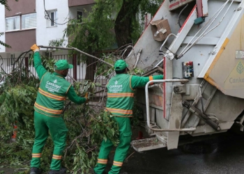 Ankara'da etkili olan yağış sonrası temizlik