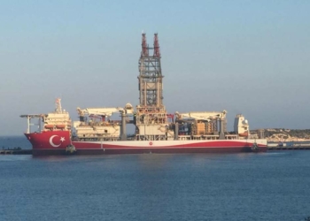 Abdülhamit Han'a Türk bayrağı işlendi