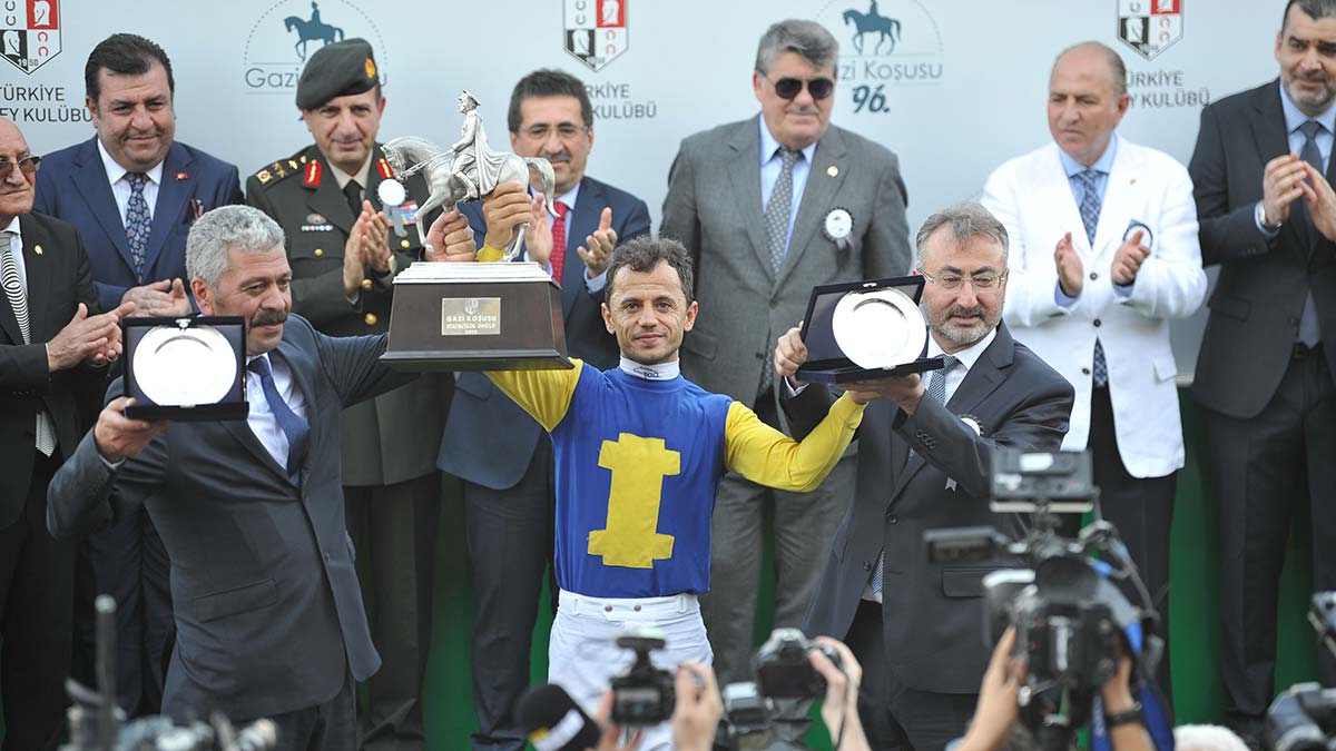 Secret Power isimli safkan 96'ncı Gazi Koşusu'nu kazandı