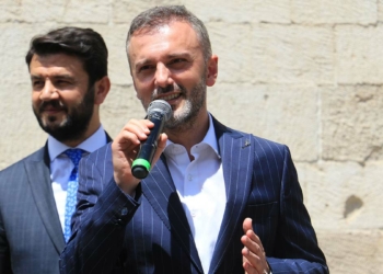 AK Parti'li Erkan Kandemir muhalefeti eleştirdi