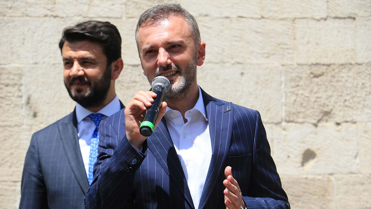 AK Parti'li Erkan Kandemir muhalefeti eleştirdi