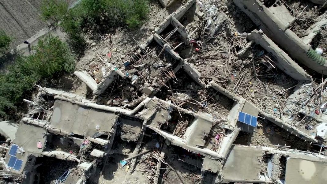 Afganistan depreminde ölü sayısı 1200 oldu