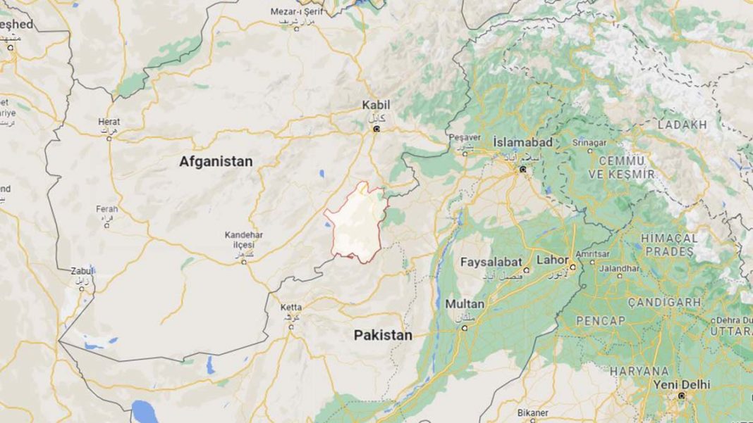 Afganistan'da deprem: yüzlerce ölü var