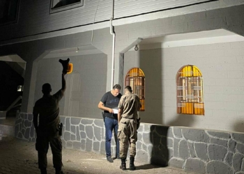 Ahmet Akay'ın evine silahlı saldırı