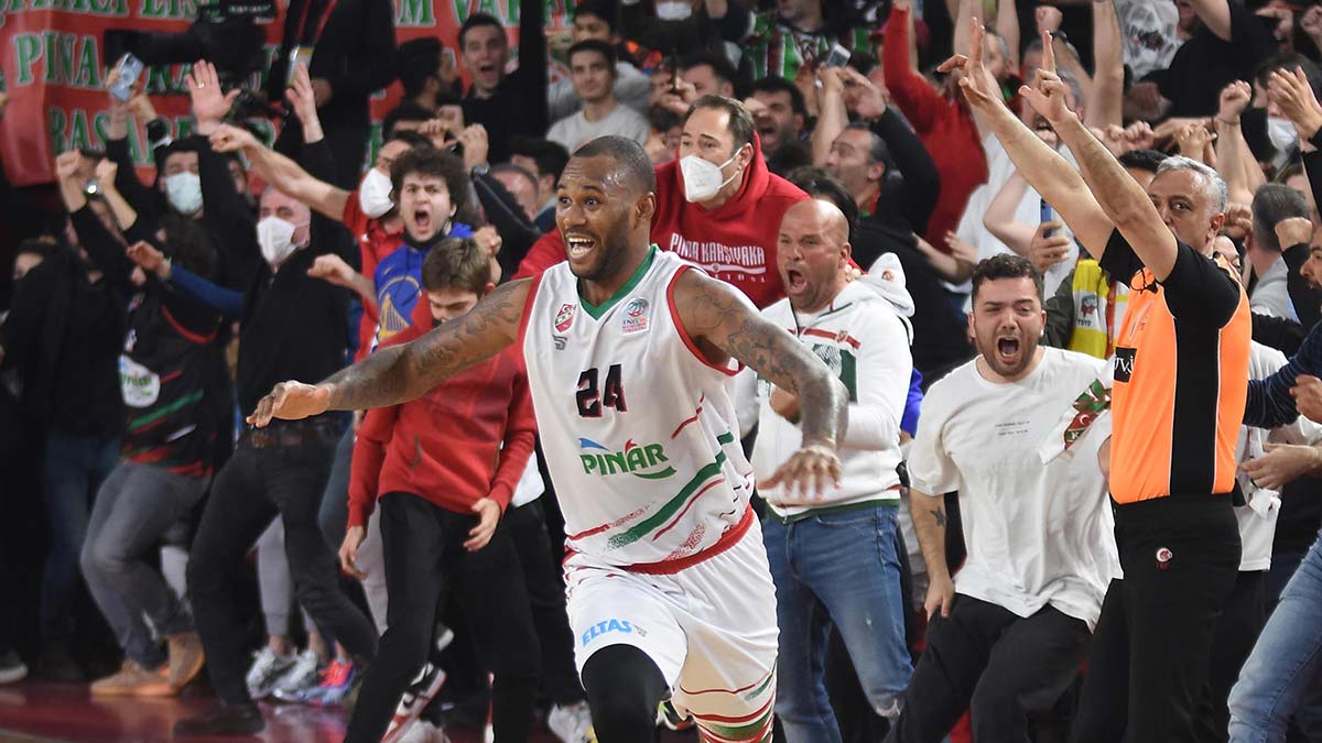 Amath M'Baye, Anadolu Efes yolunda