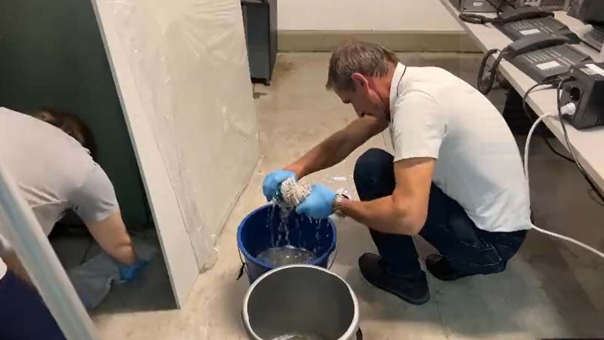 Ankara'da şiddetli yağmur; iş yerlerini su bastı