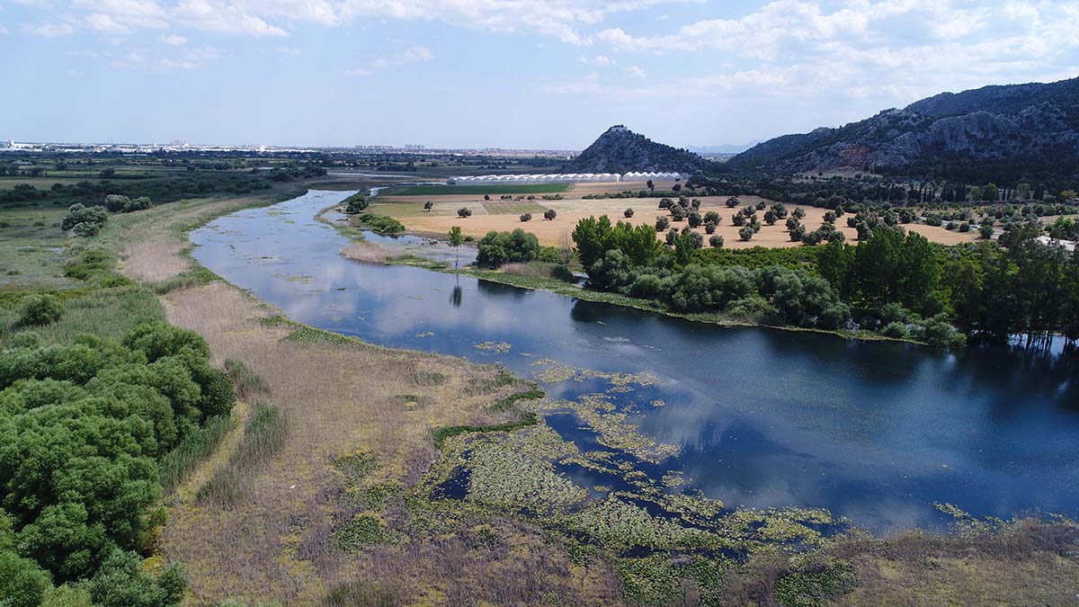 Antalya'nın içme suyu kaynağı, çöplüğe döndü