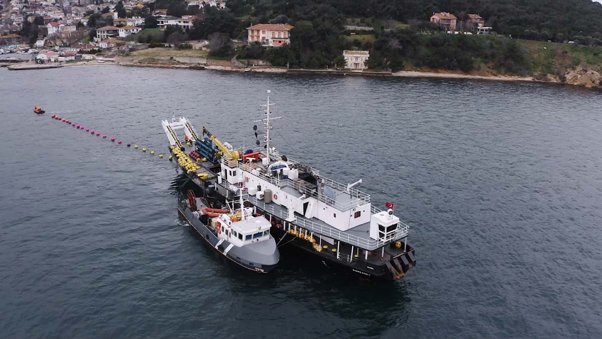 Ayedaş'tan Adalar'a deniz altı yatırımı