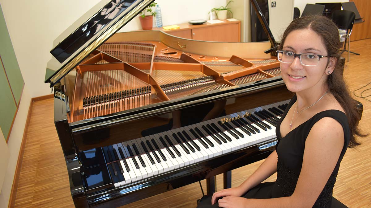 Ayşe Cemre Ağırgöl'den gururlandıran başarı