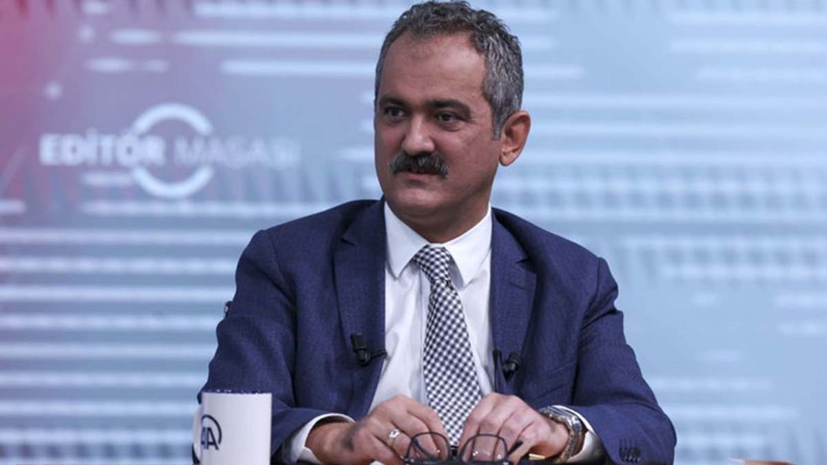 Bakan Özer'den devamsızlık açıklaması