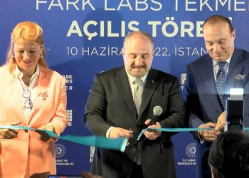 Bakan Varank, Fark Labs Teknoloji Merkezi'ni açtı