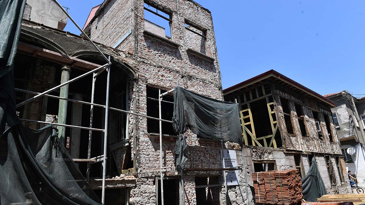Balıkesir'de tarihi binalara restorasyon