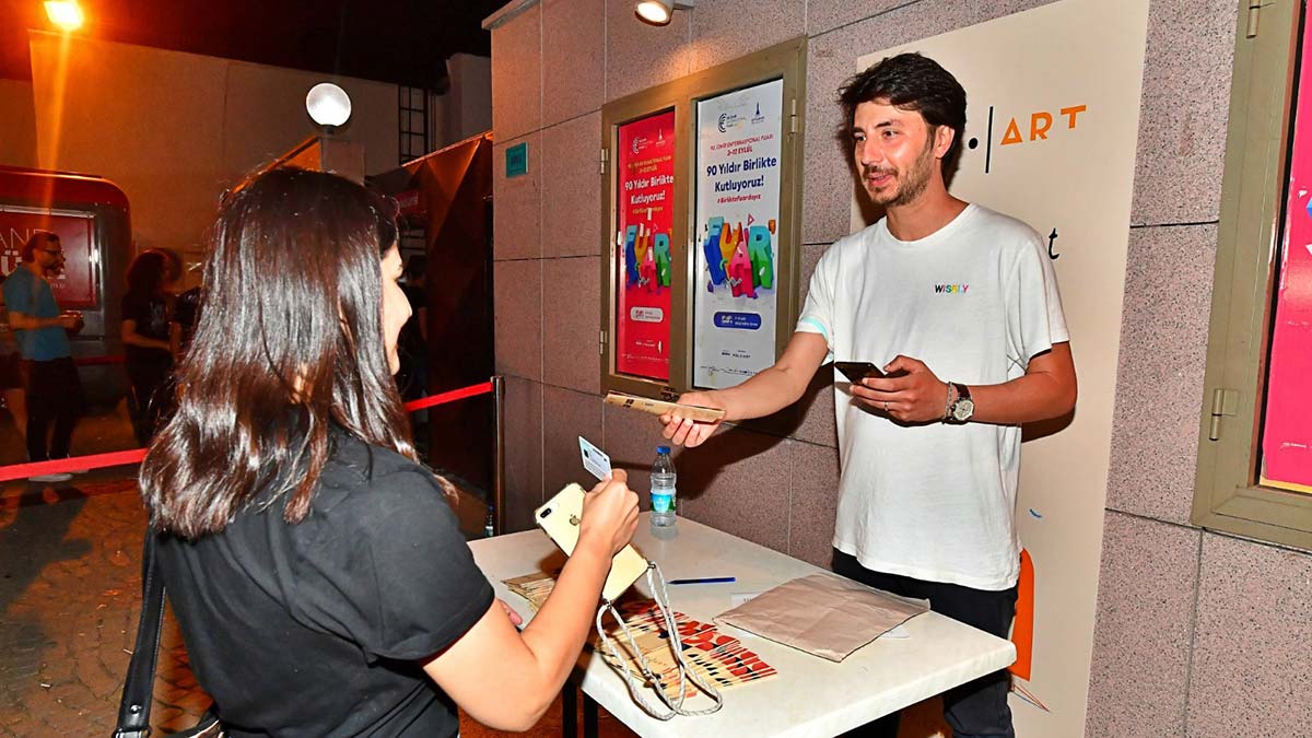 Başkan Soyer'den Biletin İzmir Art'ta projesi