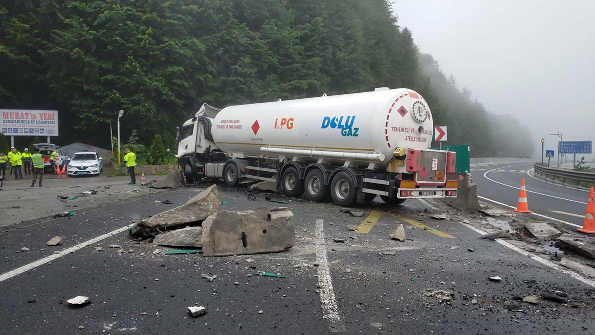 Bolu Dağı'nda tanker kazası; Ankara yönü kapandı