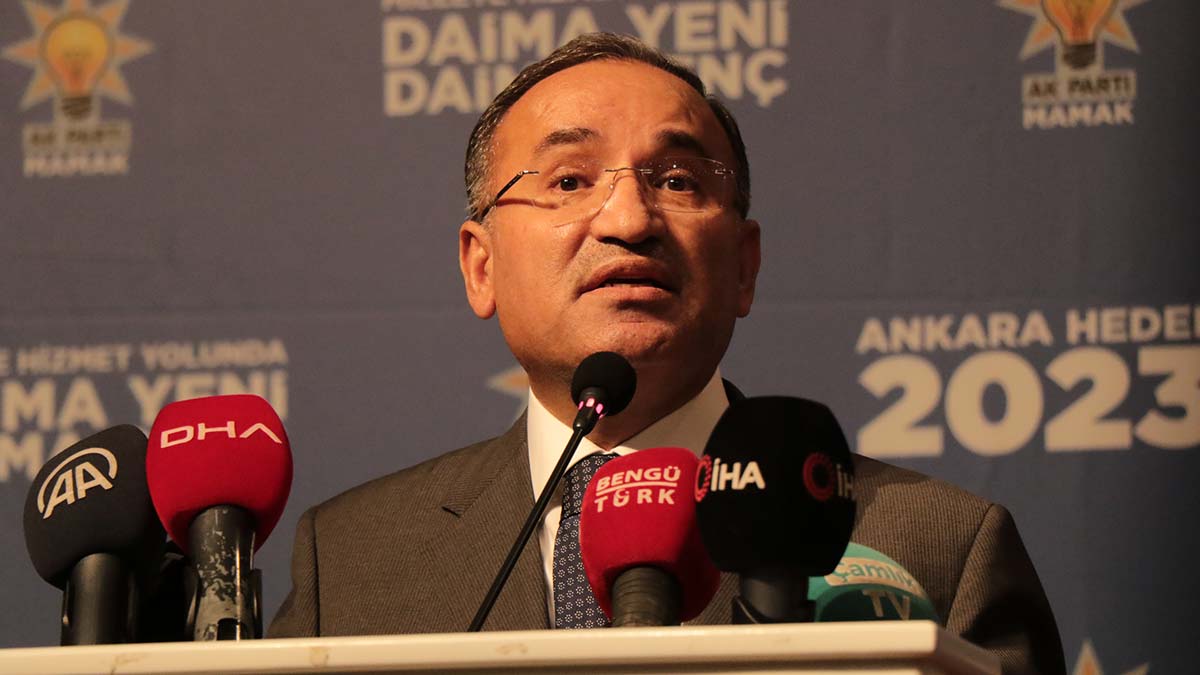 Bozdağ: Erdoğan'ın adaylığı Anayasaldır