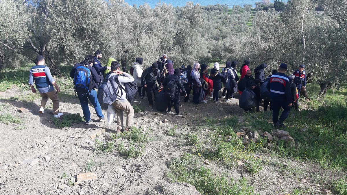 Çanakkale'de 2 ayda 1479 göçmen yakalandı