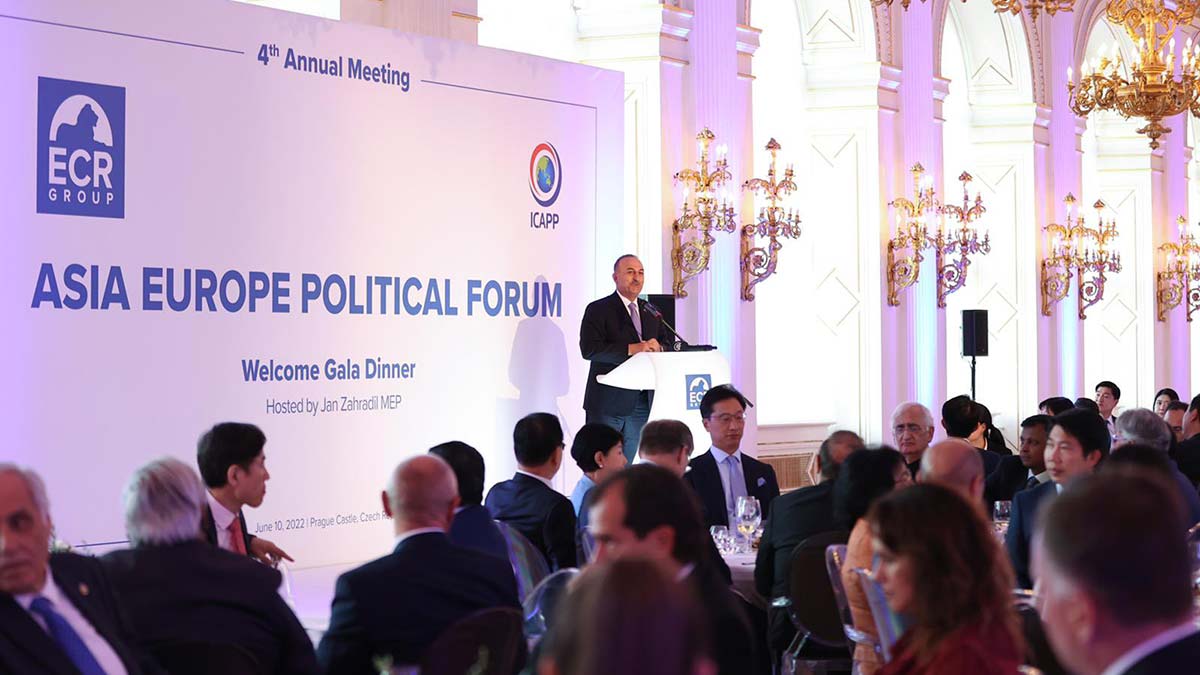 Çavuşoğlu, Asya-Avrupa Siyasi Forumu'na katıldı