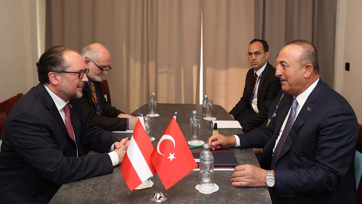 Çavuşoğlu'dan Kuzey Makedonya'da kritik görüşme