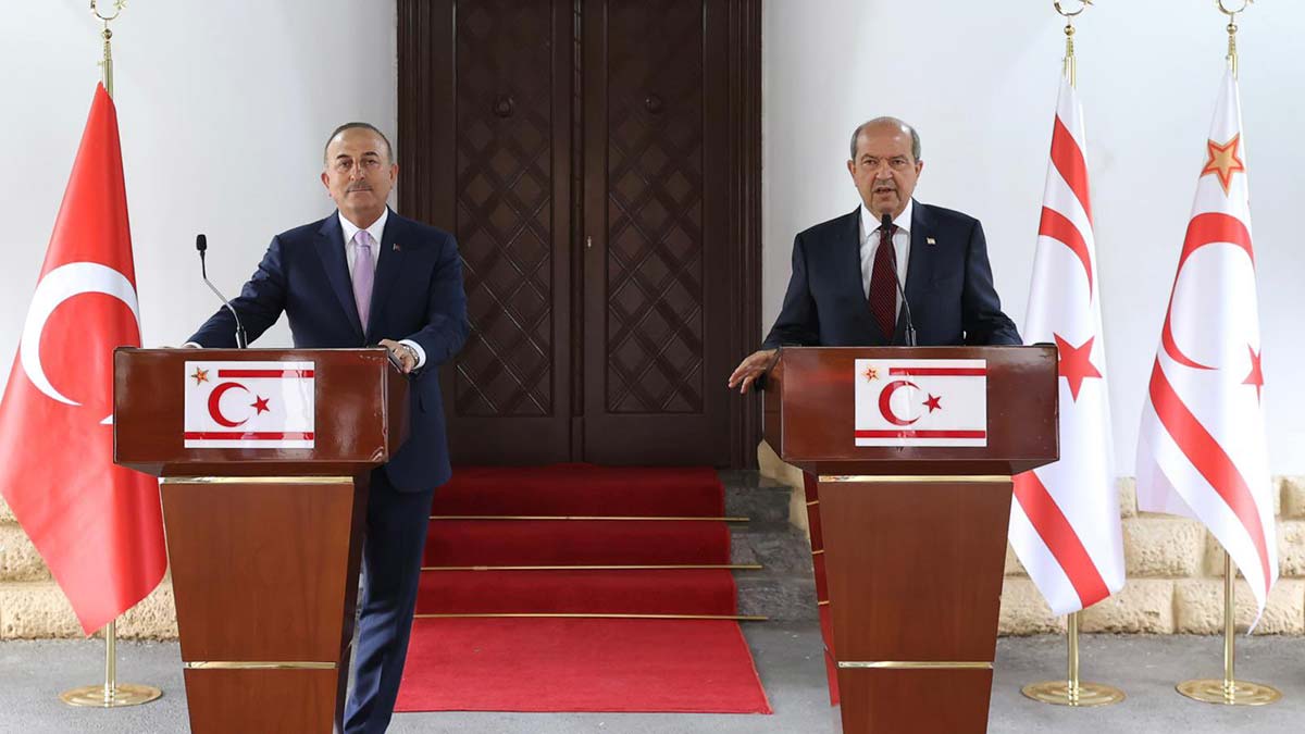 Çavuşoğlu'ndan, Ersin Tatar ile basın toplantısı