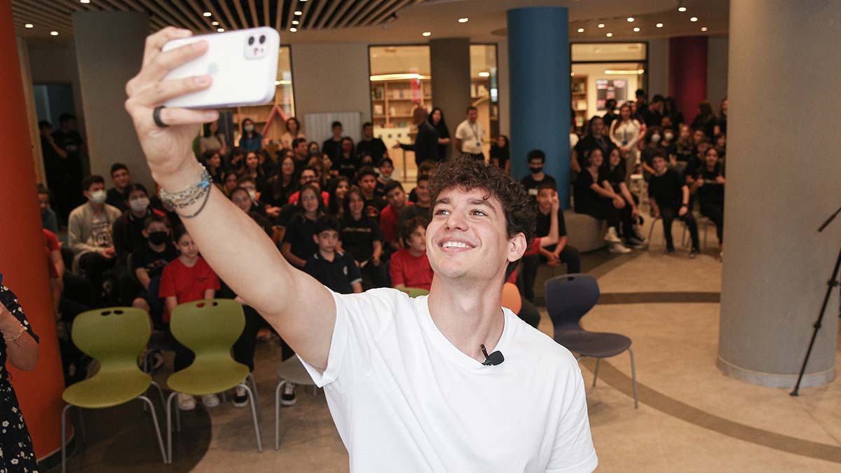 Cem Bölükbaşı, öğrencilerle bir araya geldi