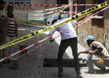 Çöken yolun altında tarihi tünel çıktı