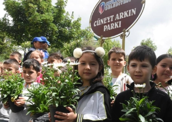 Cüneyt Arkın'ın doğduğu köyde büyük üzüntü