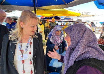 Demet Sabancı ile pazarcının duygulandıran anları