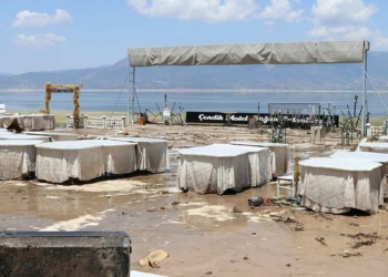 Düğünde sel paniği kamerada