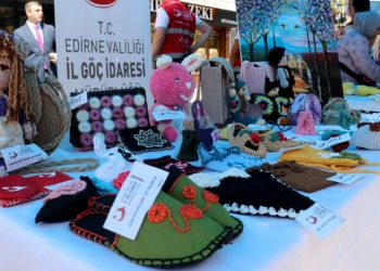 Edirne'de göçmenlerin el emeği de sergilendi