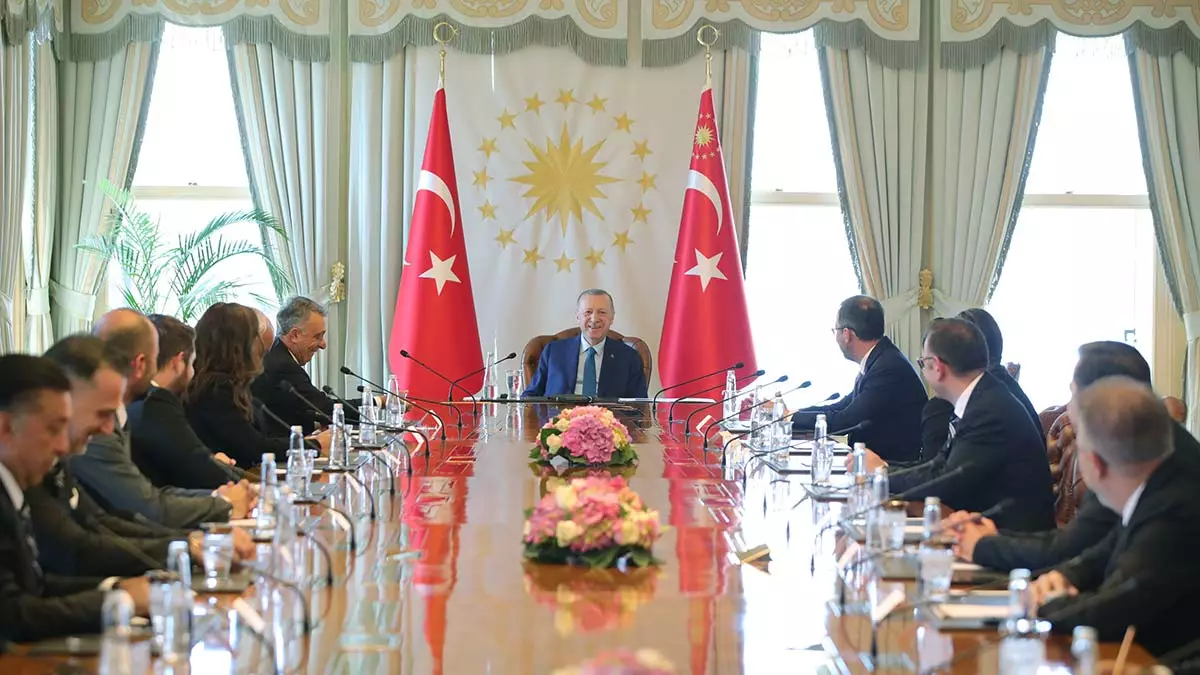 Erdoğan, beşiktaş yönetimini kabul etti
