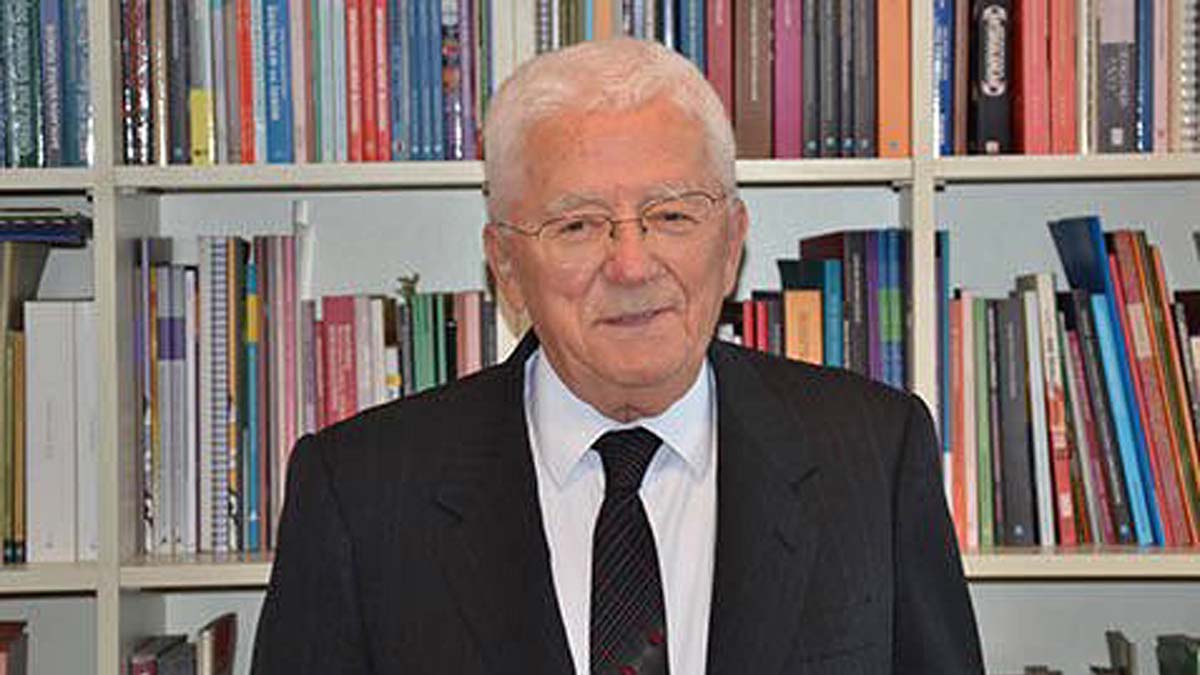 Eski Bakan Tarhan Erdem yaşamını yitirdi