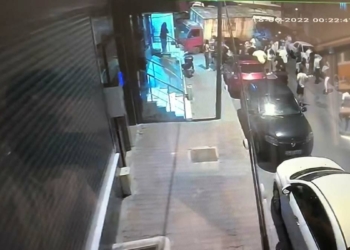 Eyüpsultan'da İETT otobüsü 17 araca çarptı
