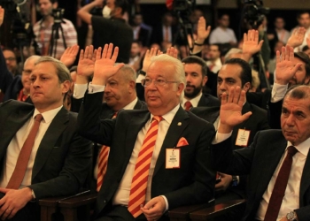 Galatasaray'da seçimli genel kurul başladı