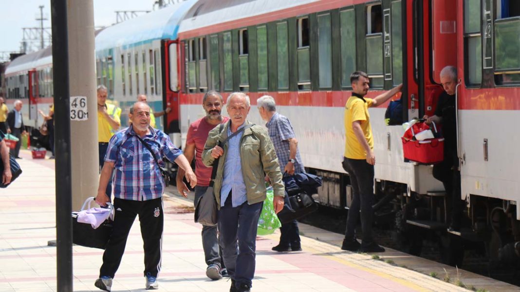 Gurbetçiler tatil için trenle ana vatana geliyor