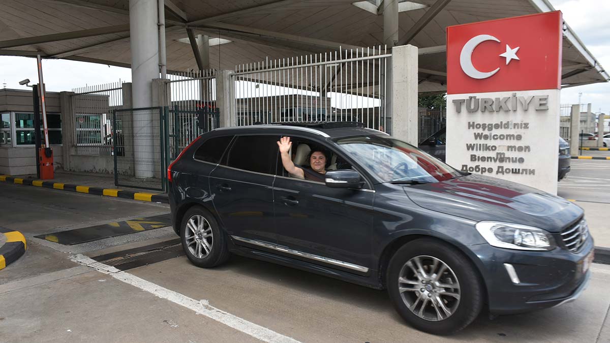 Gurbetçilerin Kapıkule'den girişleri başladı