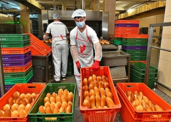 Halk Ekmek ile dar gelirliye ekmek yardımı