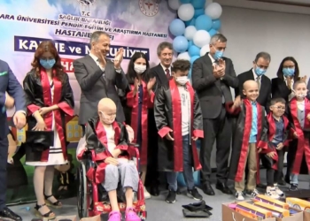 Hastane Sınıfı öğrencilerine mezuniyet töreni