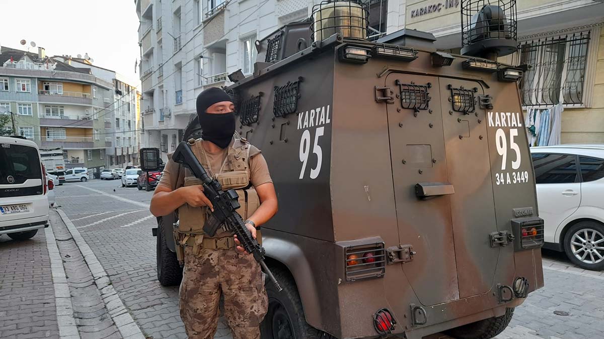 Helikopter destekli uyuşturucu operasyonu