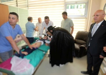 Sünnet olan çocukların pelerinleri Yenimahalle'den