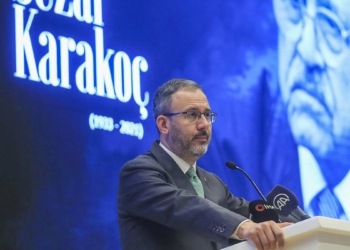İnternetin yenilikleri, dil erozyonu doğurdu