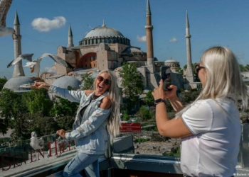 İstanbul'un turist sayısında yüzde 264'lük artış