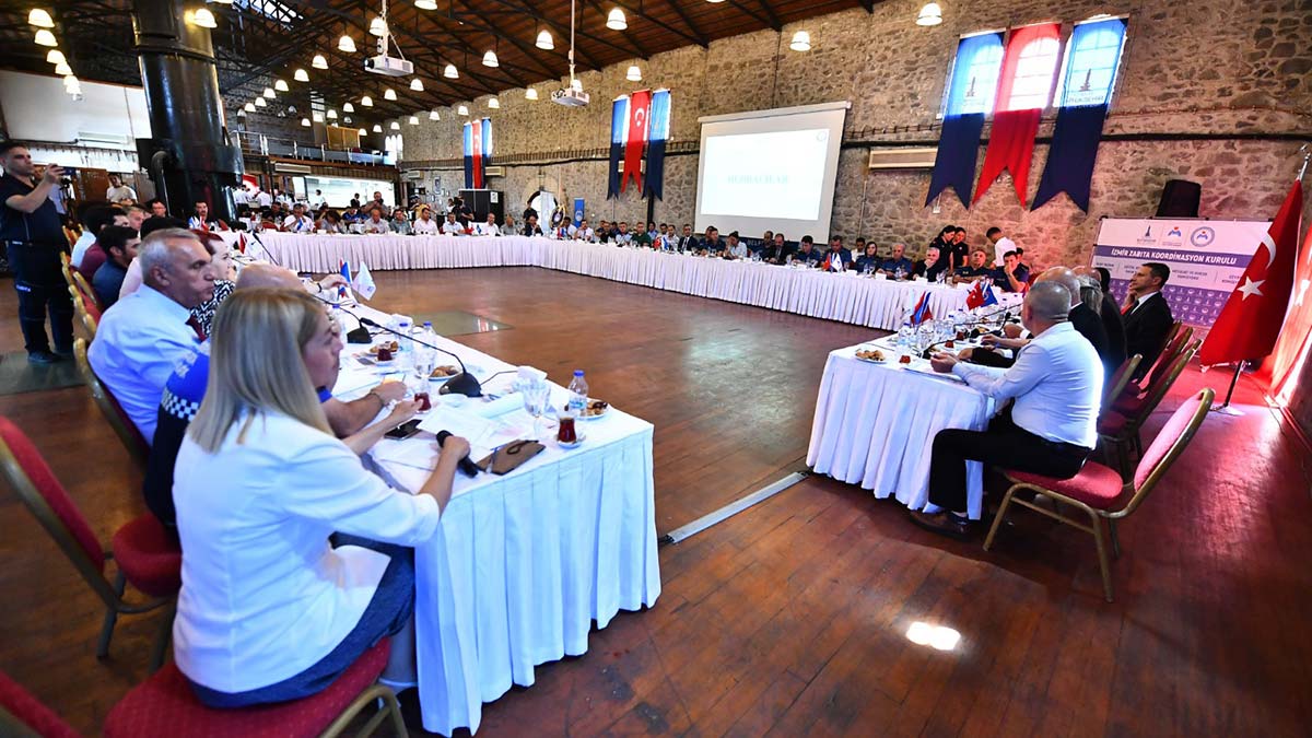 İzmir'de Zabıta Koordinasyon Kurulu toplandı