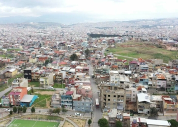 İzmir'de kentsel dönüşüm devam ediyor