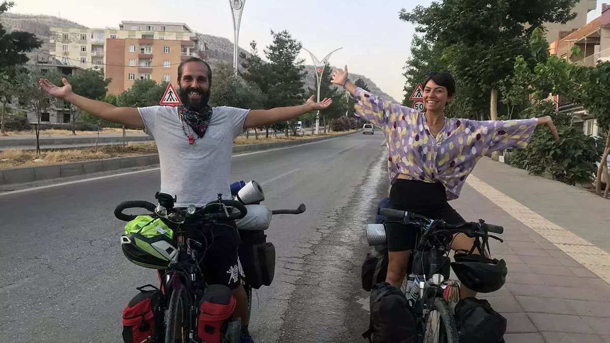 İzmirli çift bisikletle türkiye turuna çıktı