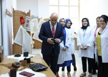 Kadınlar KEÇMEK'te üretip kazanç sağlıyor