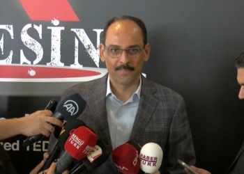 Kalın'dan İsveç'teki PKK sembollerine tepki