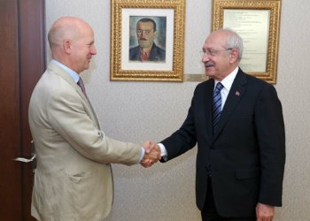 Kılıçdaroğlu, İngiltere Büyükelçisi'ni kabul etti