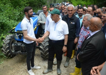 Kirişci selde zarar gören tarım arazilerini inceledi  
